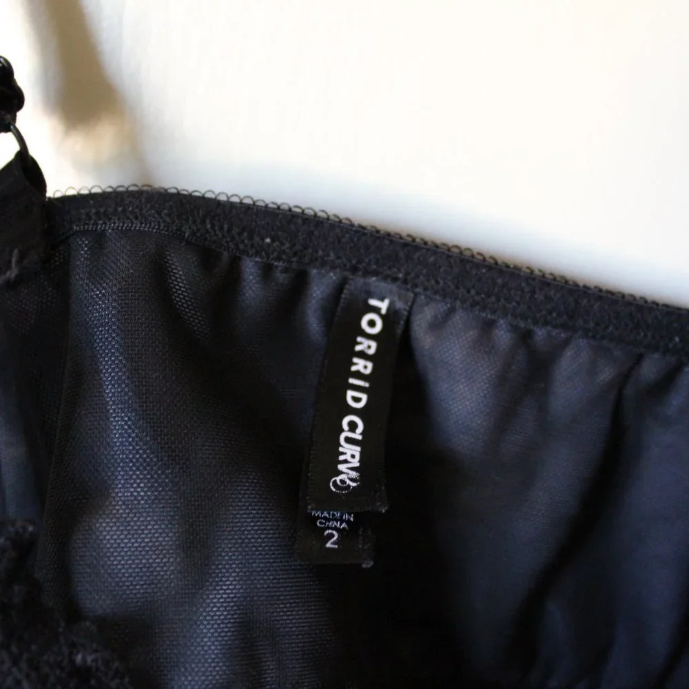 TORRID BLACK FLORAL LIGHTLY LINED MICROFIBER PLUNGE BRALETTE - Picture 5 of 6